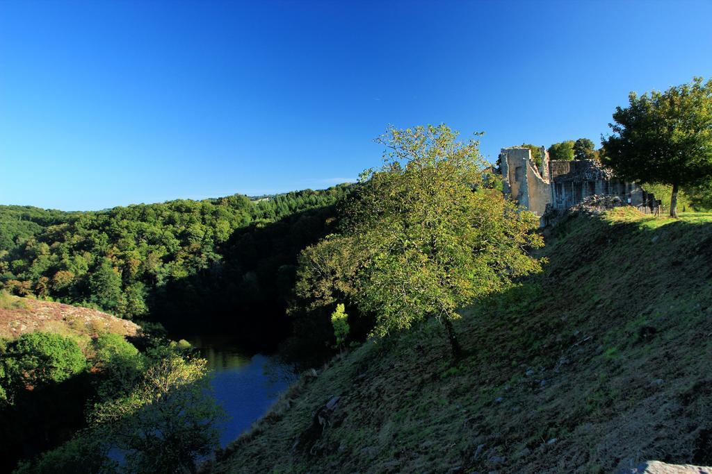 Hotel Du Berry Aigurande ภายนอก รูปภาพ