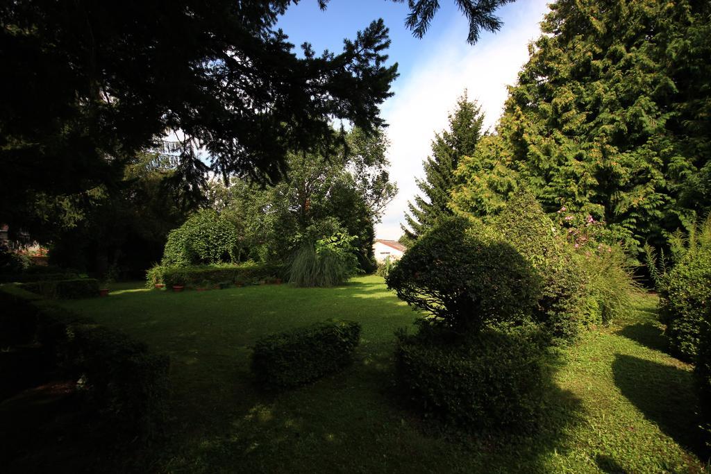 Hotel Du Berry Aigurande ภายนอก รูปภาพ