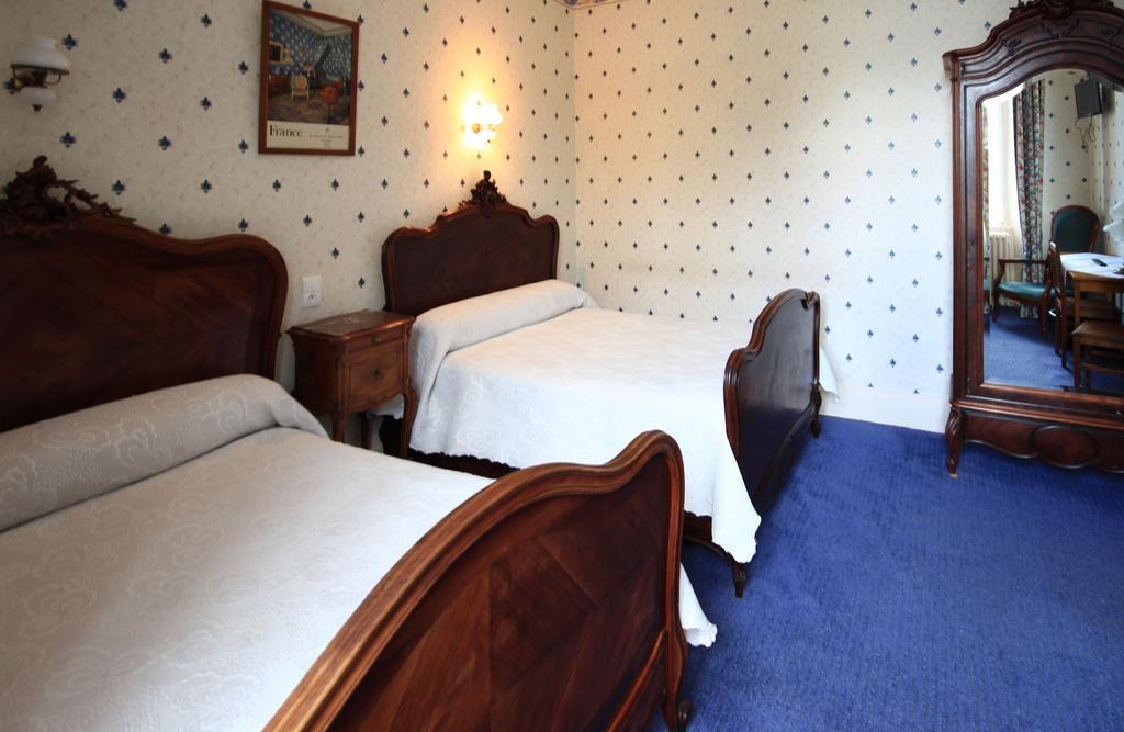 Hotel Du Berry Aigurande ห้อง รูปภาพ