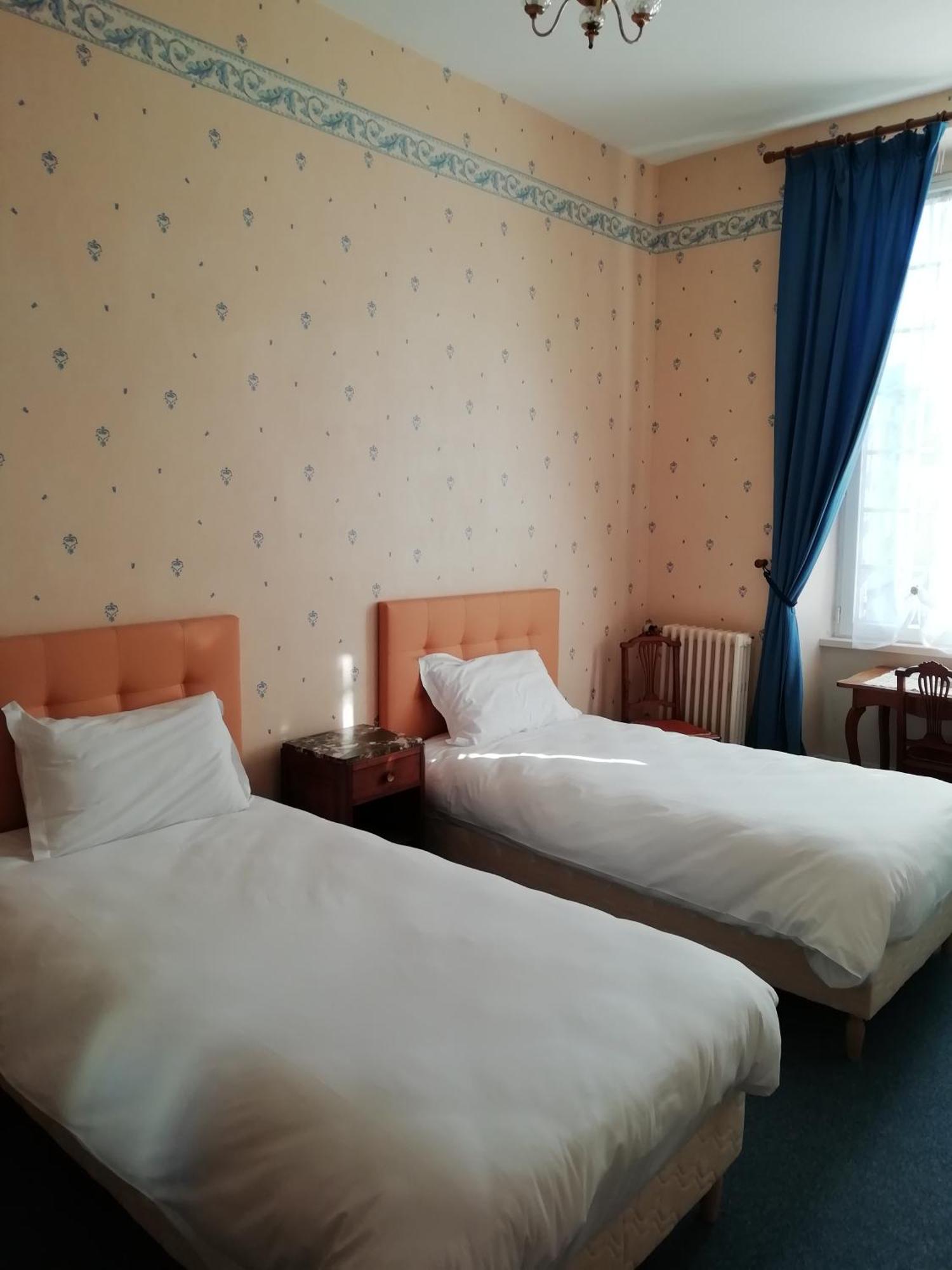 Hotel Du Berry Aigurande ภายนอก รูปภาพ