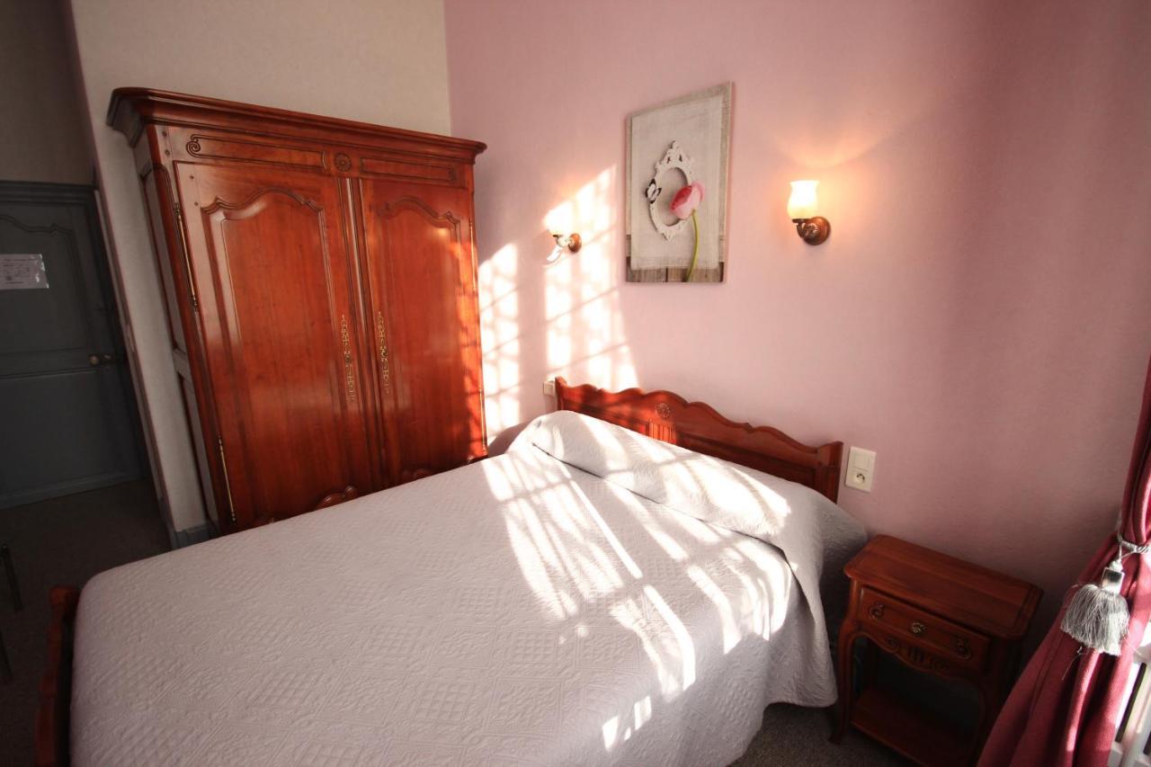 Hotel Du Berry Aigurande ภายนอก รูปภาพ