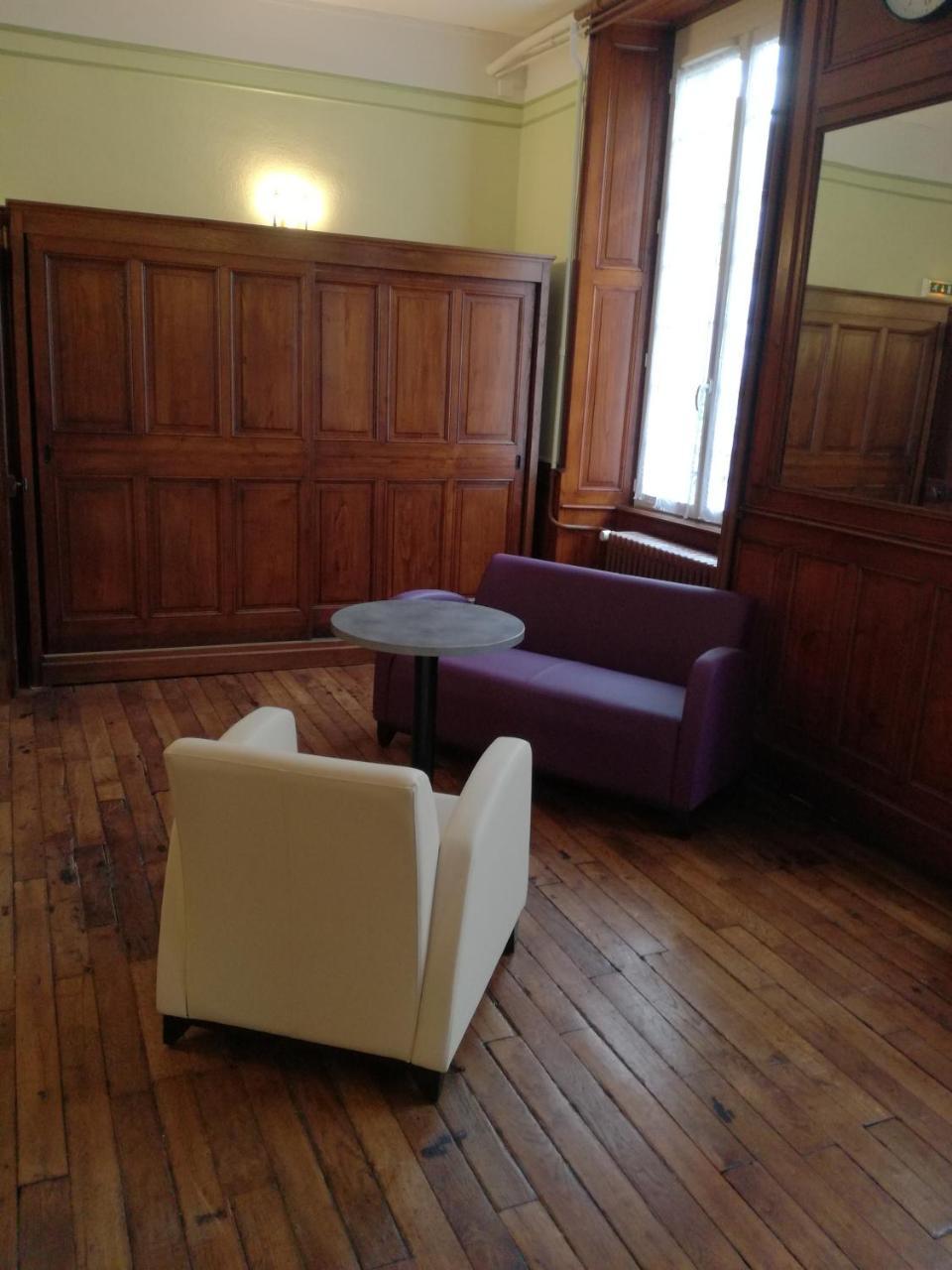 Hotel Du Berry Aigurande ภายนอก รูปภาพ